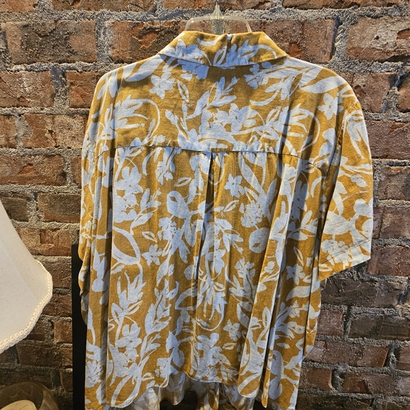 Ava & Viv Floral tie in front button down Blouse 👚 - Picture 3 of 3